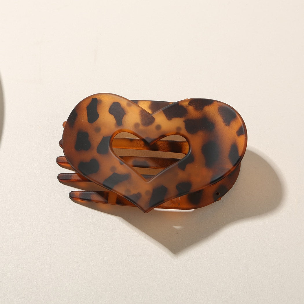 Beau - Heart Cutout Matte Hair Clip