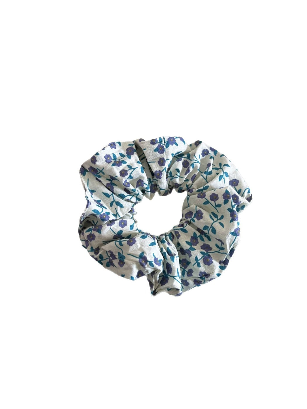 Gifty - Delicate Small Floral Pattern Scrunchie