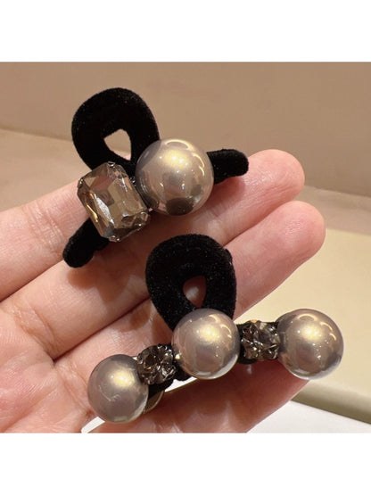 Beau - Simple Fashion Ball Hair Clip