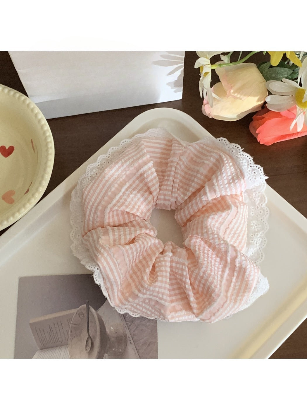 Gifty - Striped Lace-Trimmed Scrunchie