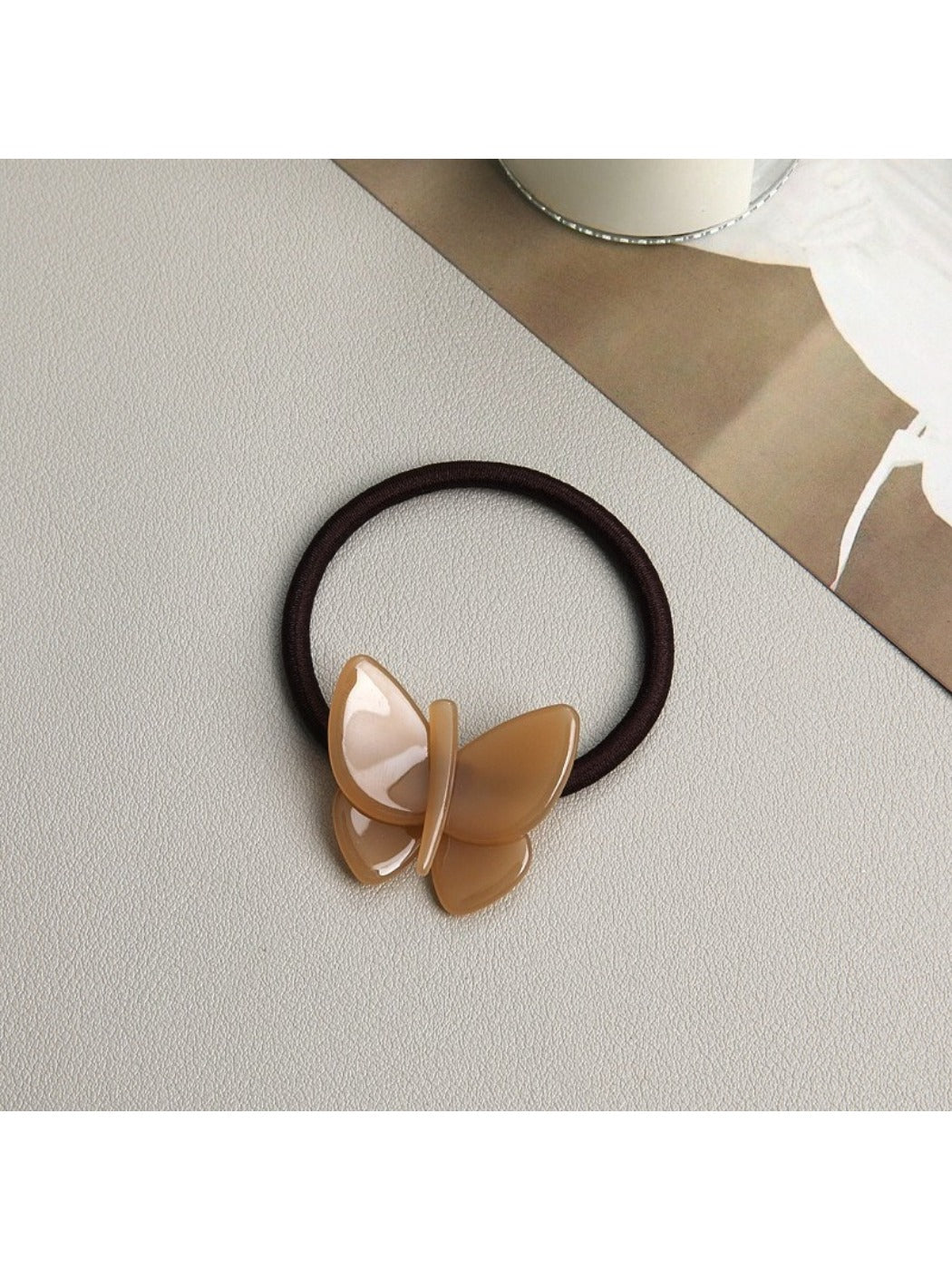 Gifty - Solid Colored Butterfly Hair Tie