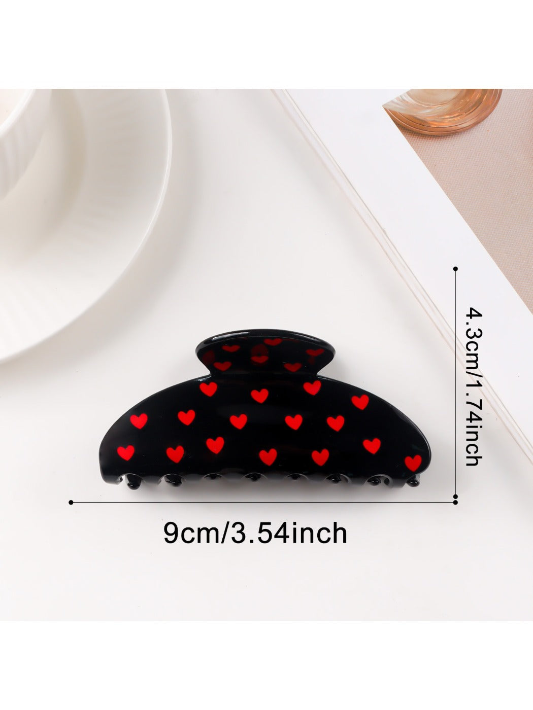 Beau - Minimalist Heart Pattern Hair Claw Clip
