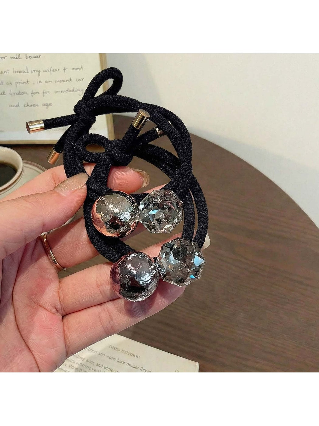 Gifty - Geometric Shiny Accent Textured Hair Tie