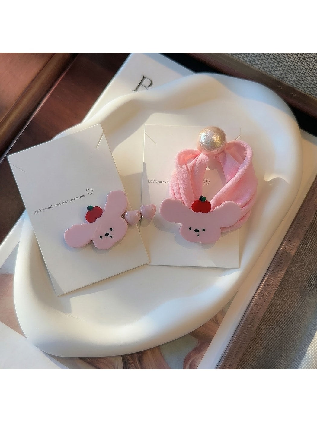 Gifty - Cute Dog Bead Detail Elastic Scrunchie