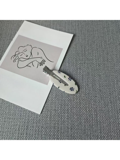 Beau - Star-Patterned Hair Clip