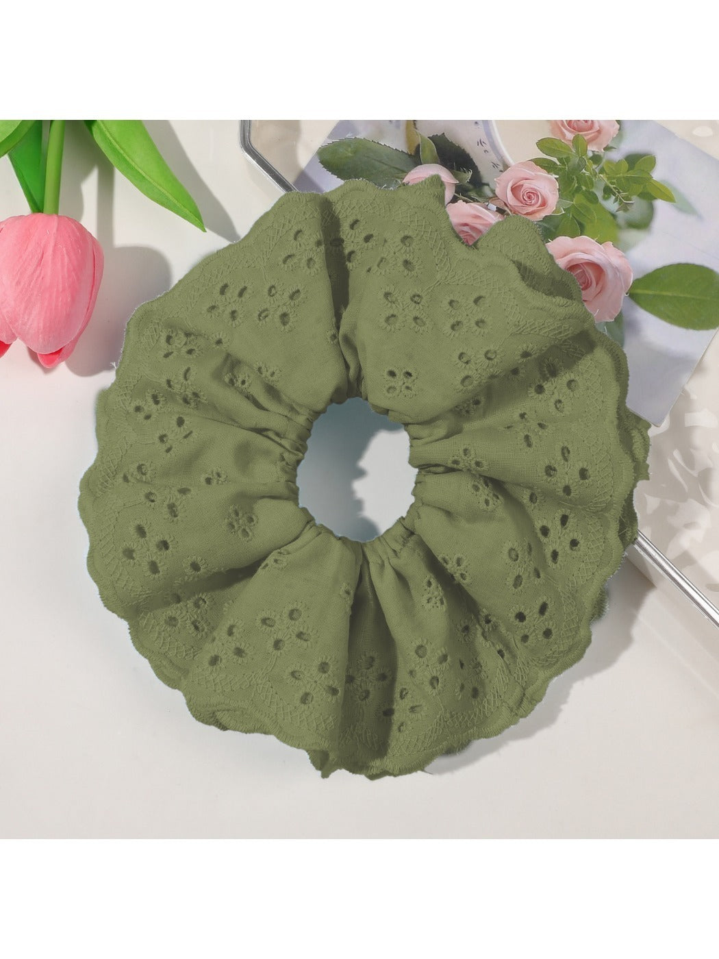 Gifty - Cream Colored Lace Hair Loop