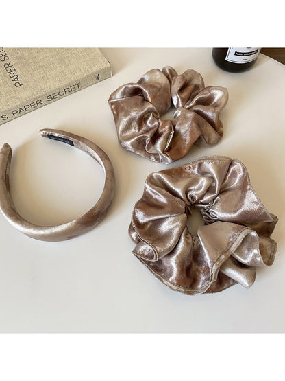 Gifty - Satin Scrunchie Hair Tie