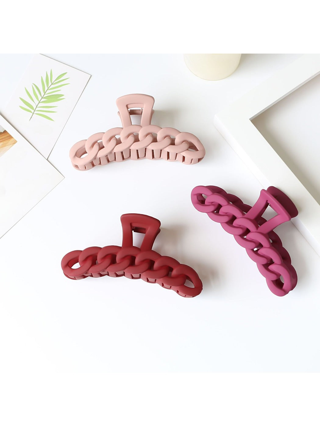 Beau - Solid Color Chain Link Hair Claw Clip