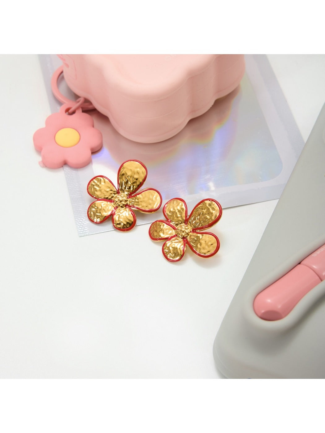 Earedge - Dainty Floral Stud Earrings