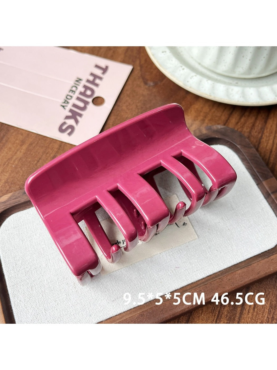 Beau plastic square claw clip with square shape and rounded edges