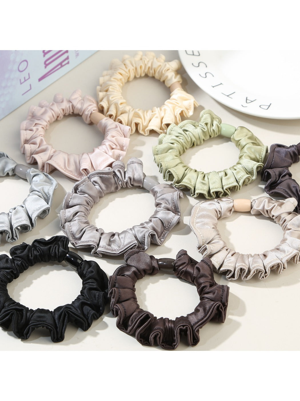 Gifty - Elegant Satin Hair Scrunchies 3 Pack