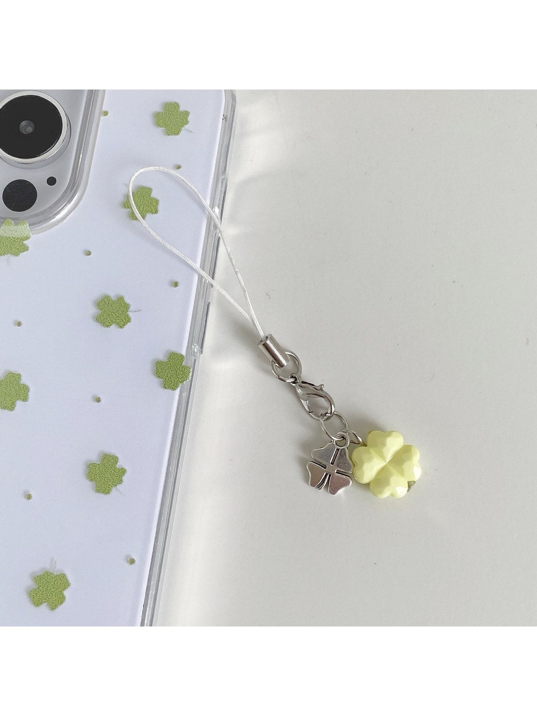 Keypus - Beaded Four Leaf Clover Alloy Keychain