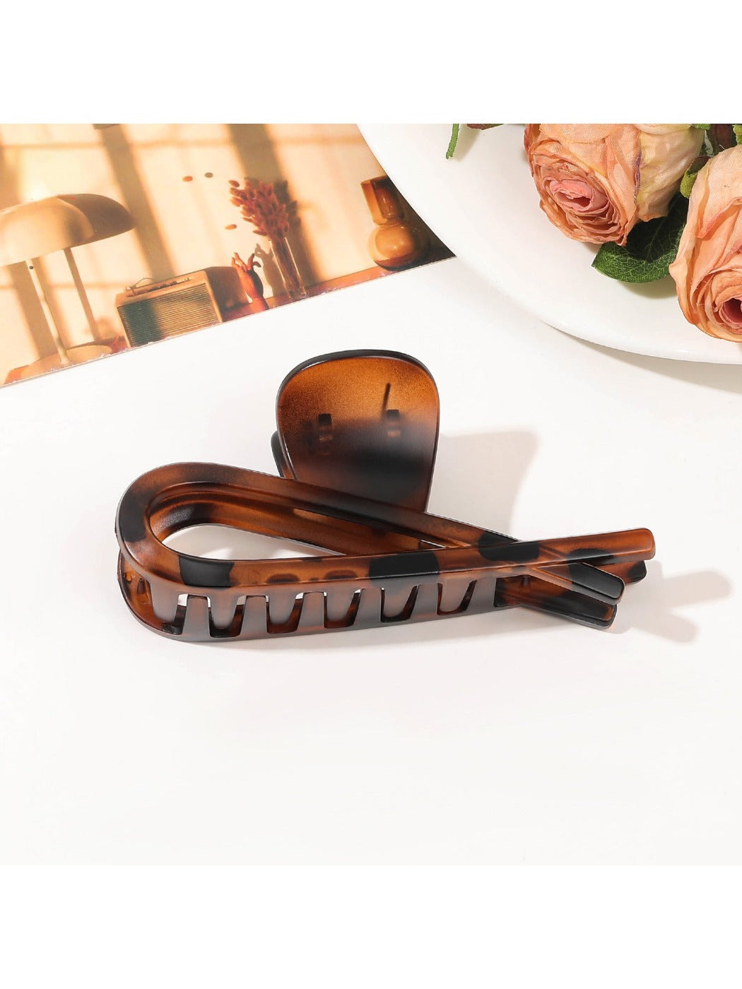 Beau - Dolphin-Shaped Claw Clip