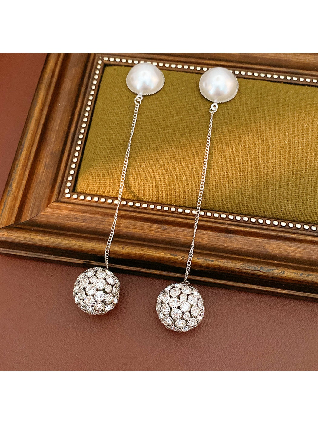 Earedge - Bead Accent Round Chain Drop Fashion Stud Earrings