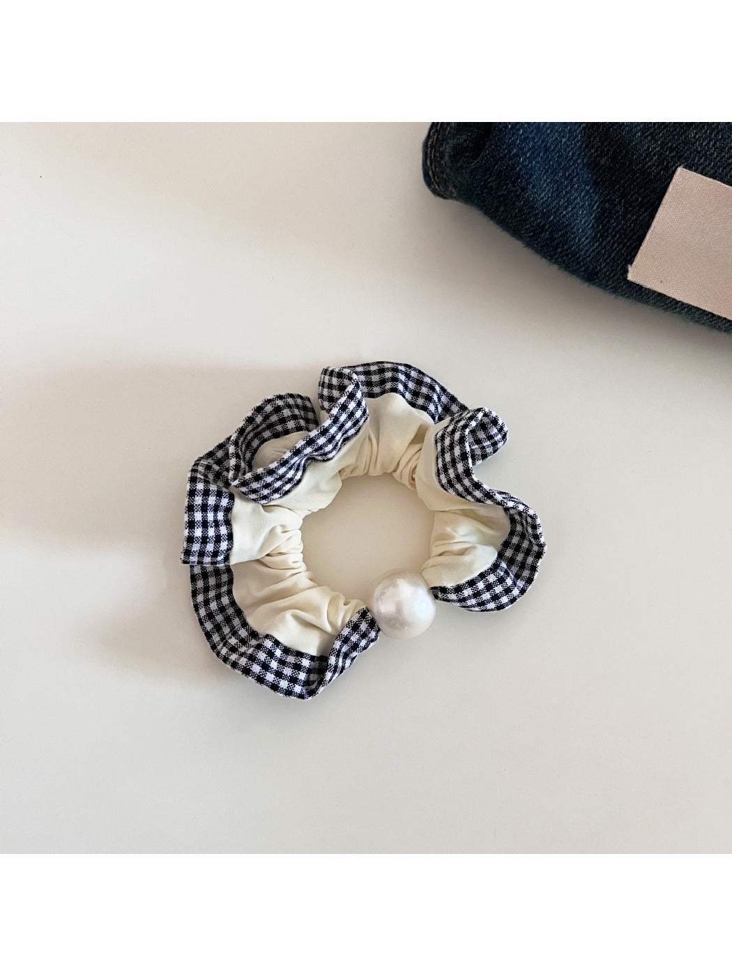 Gifty - Black and White Plaid Edge Hair Tie