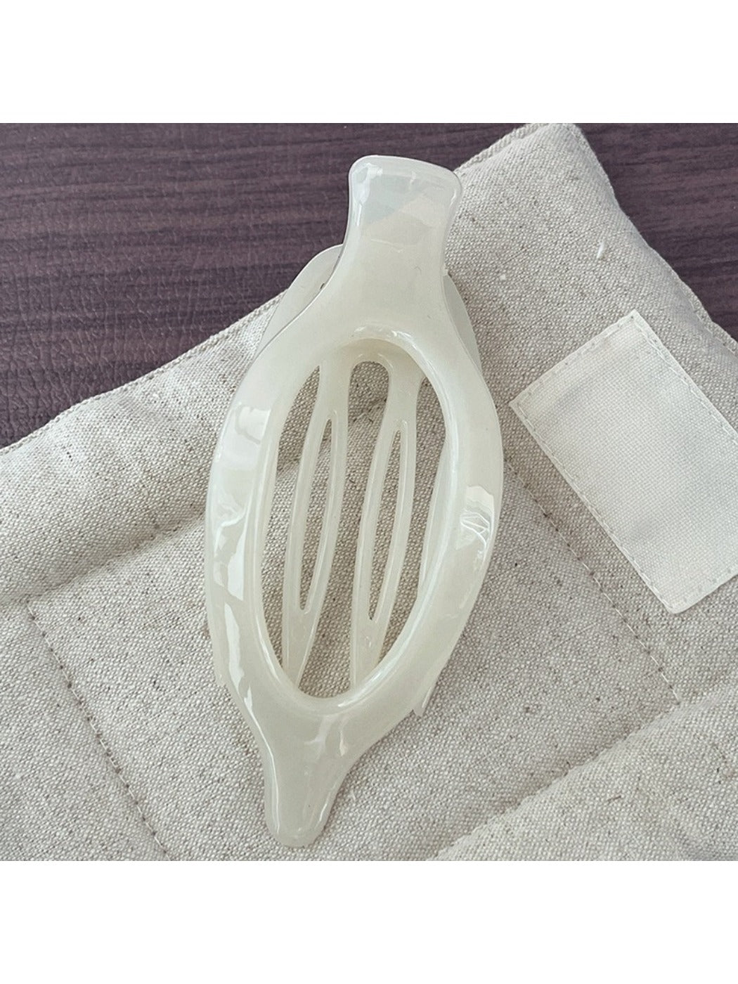 Beau - Flat Openwork Hair Claw Clip
