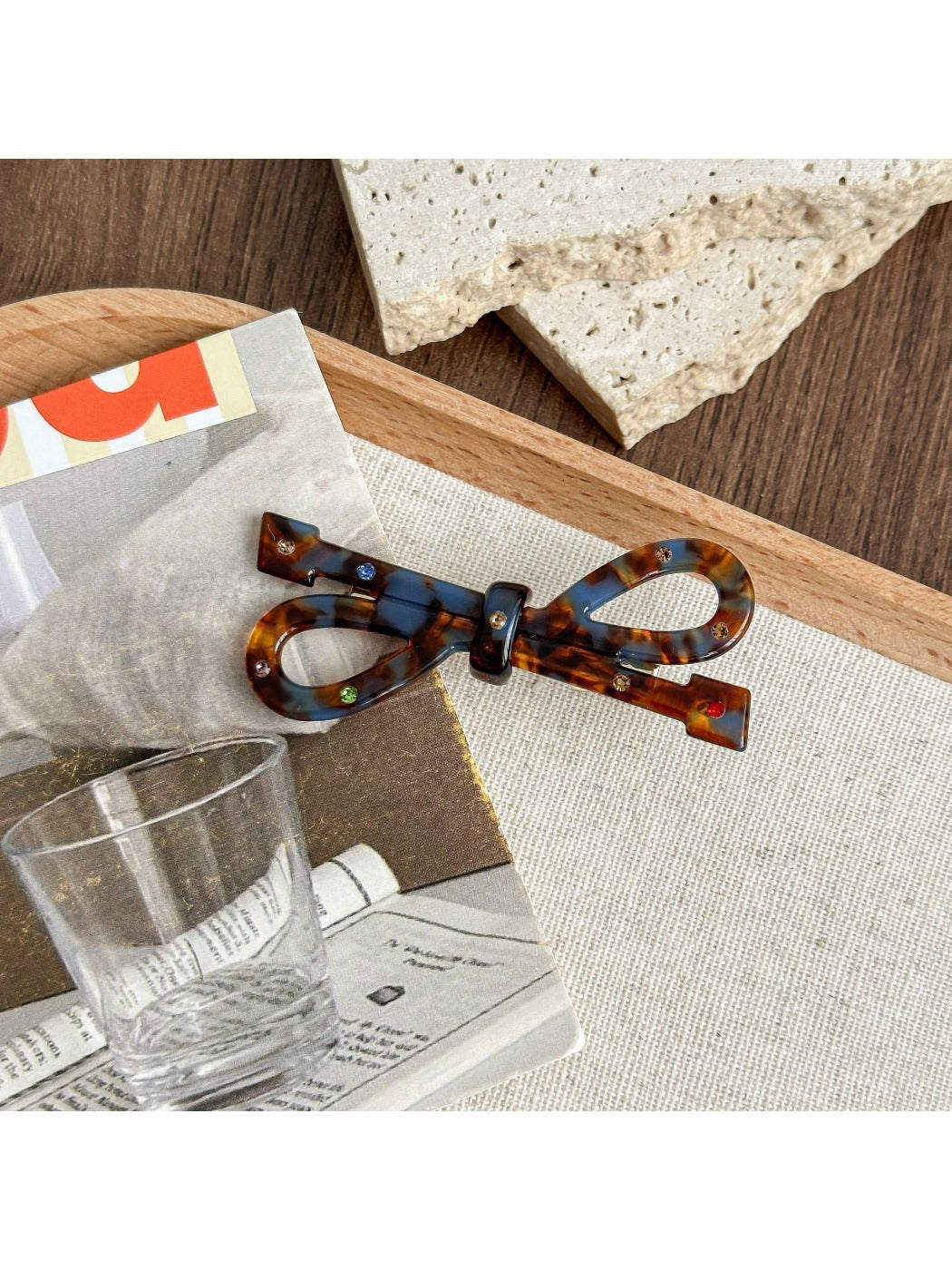 Beau - Vintage Geometric Bow Claw Clip