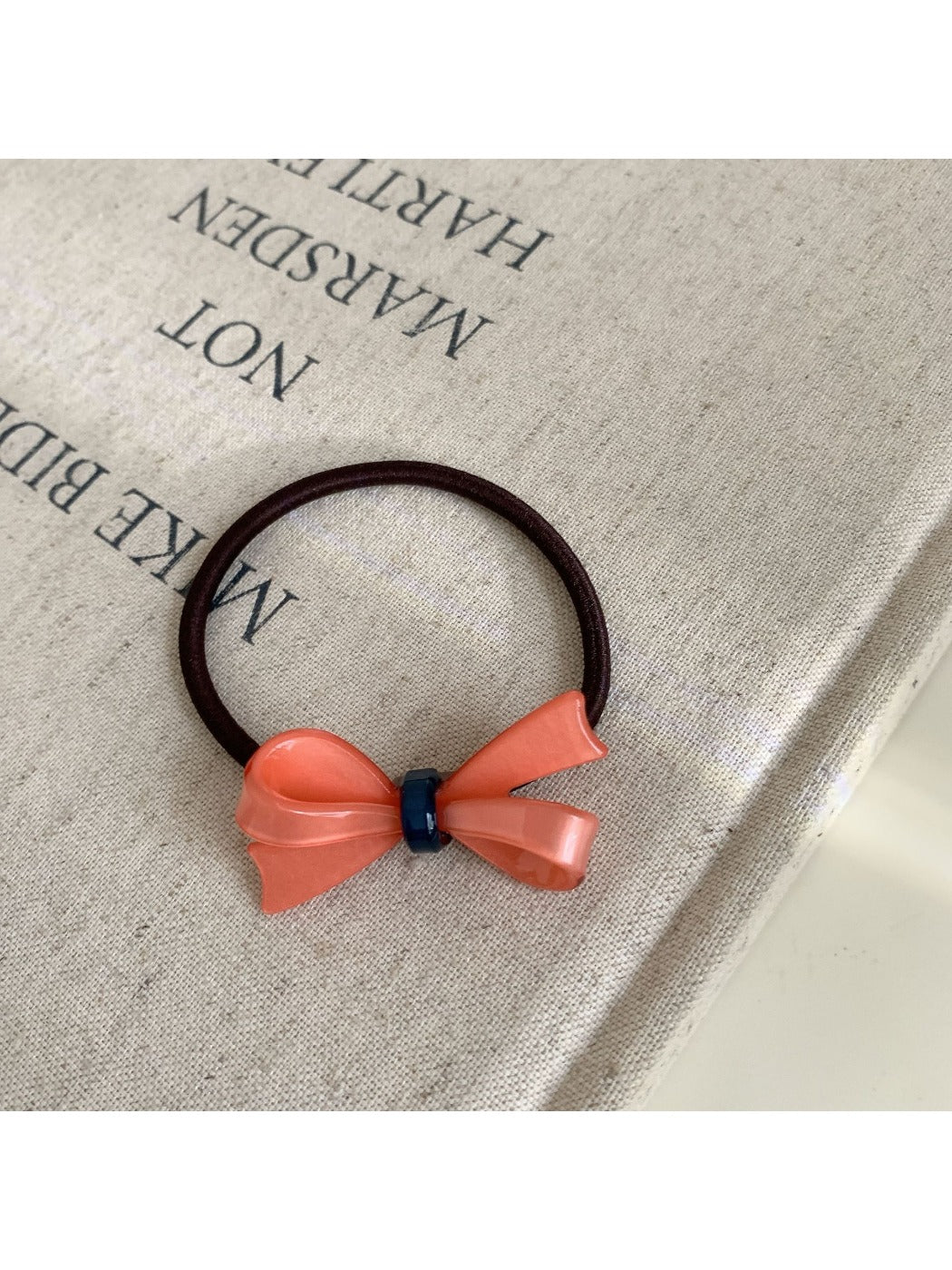 Gifty - Acrylic Bow Hair Tie