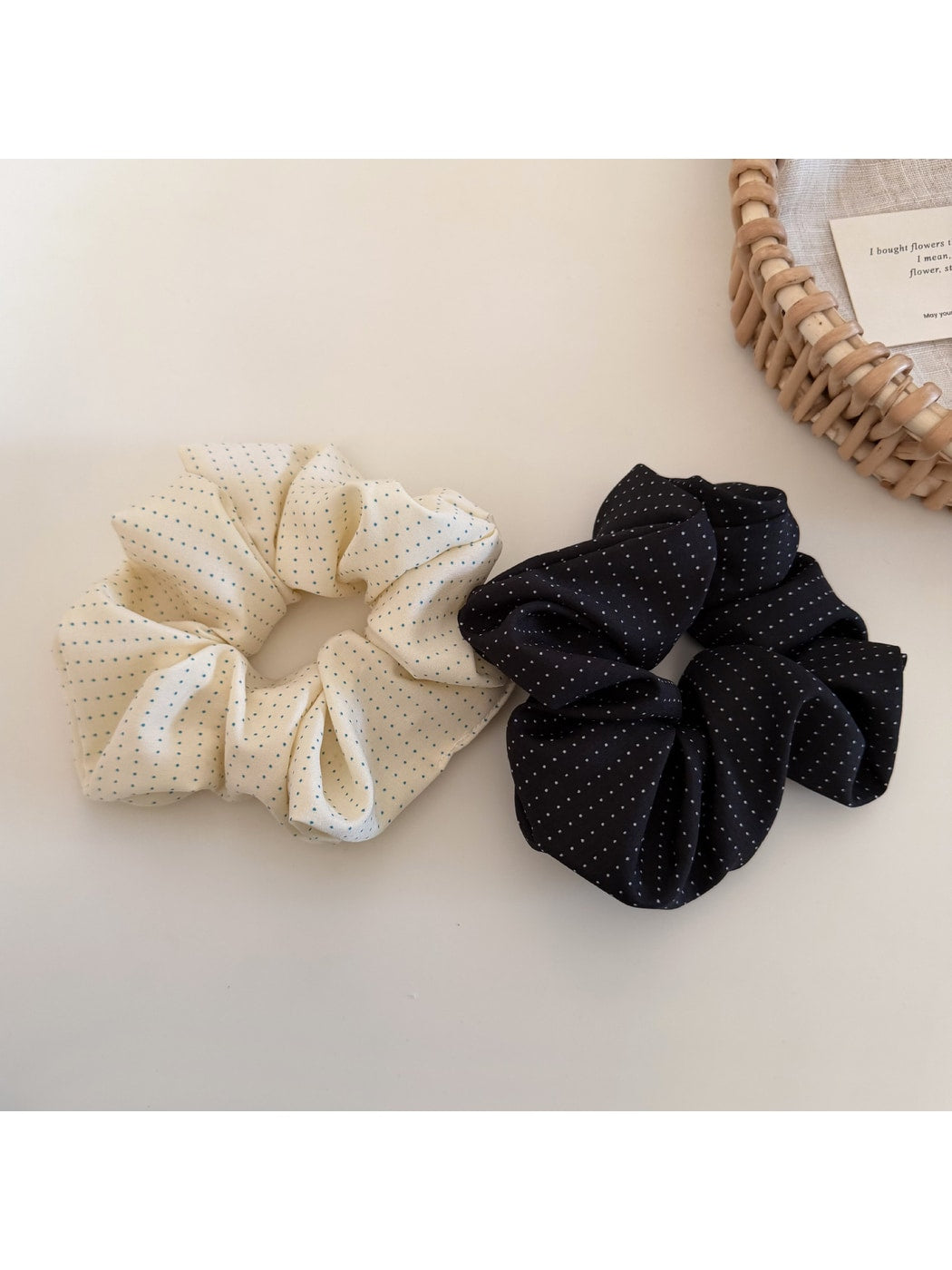 Gifty - Retro Polka Dot Polyester Fabric Scrunchie