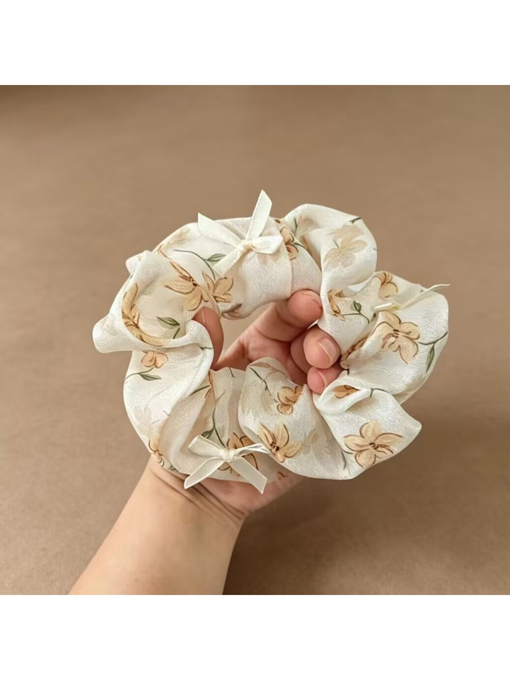 Gifty - Floral Butterfly Bow Polyester Scrunchie