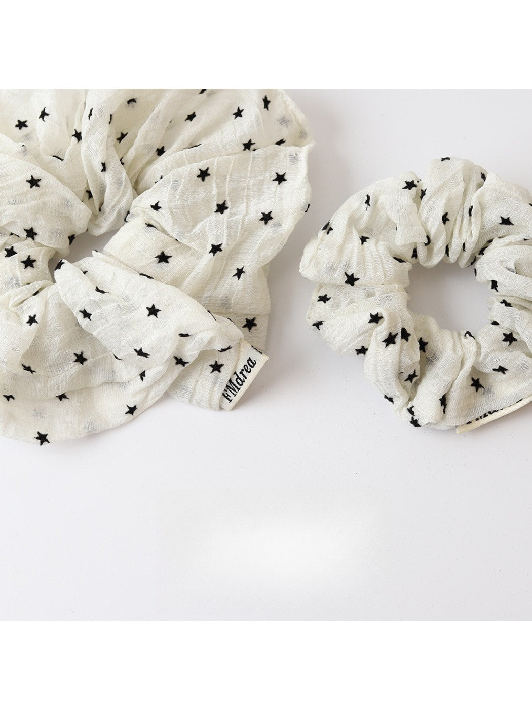 Gifty - Simple Star Design Gathered Polyester Scrunchie