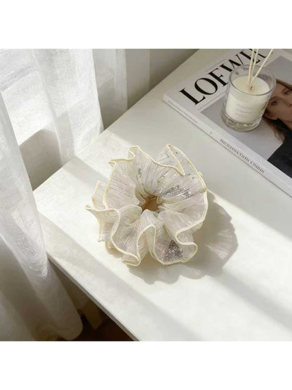 Gifty - Minimalist Polyester Circle Detail Scrunchie