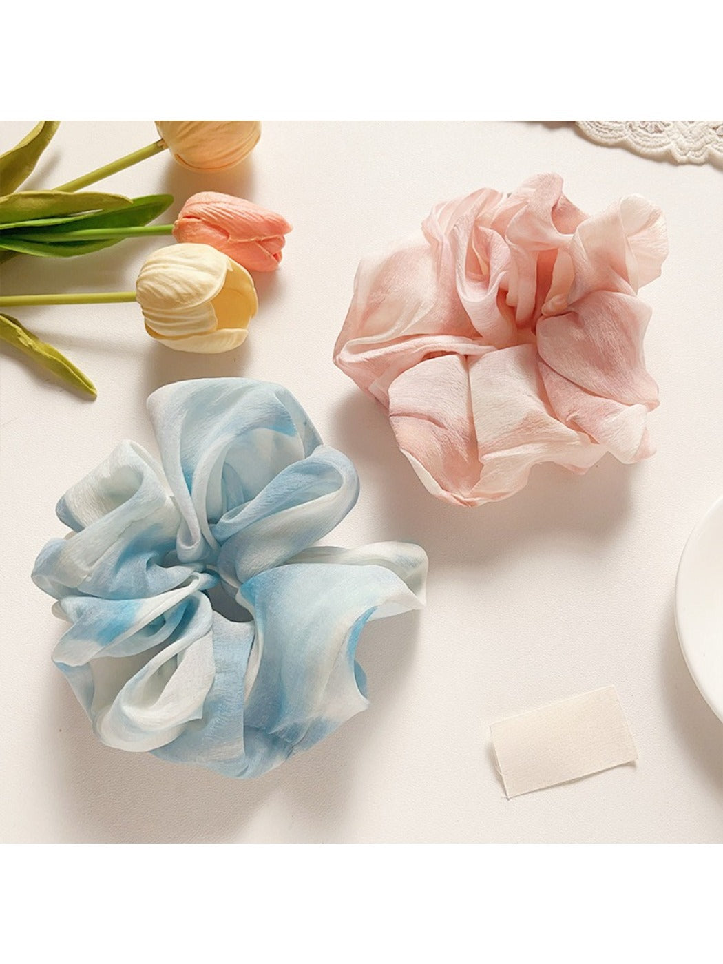 Gifty - Elegant Gradient Color Block Scrunchie