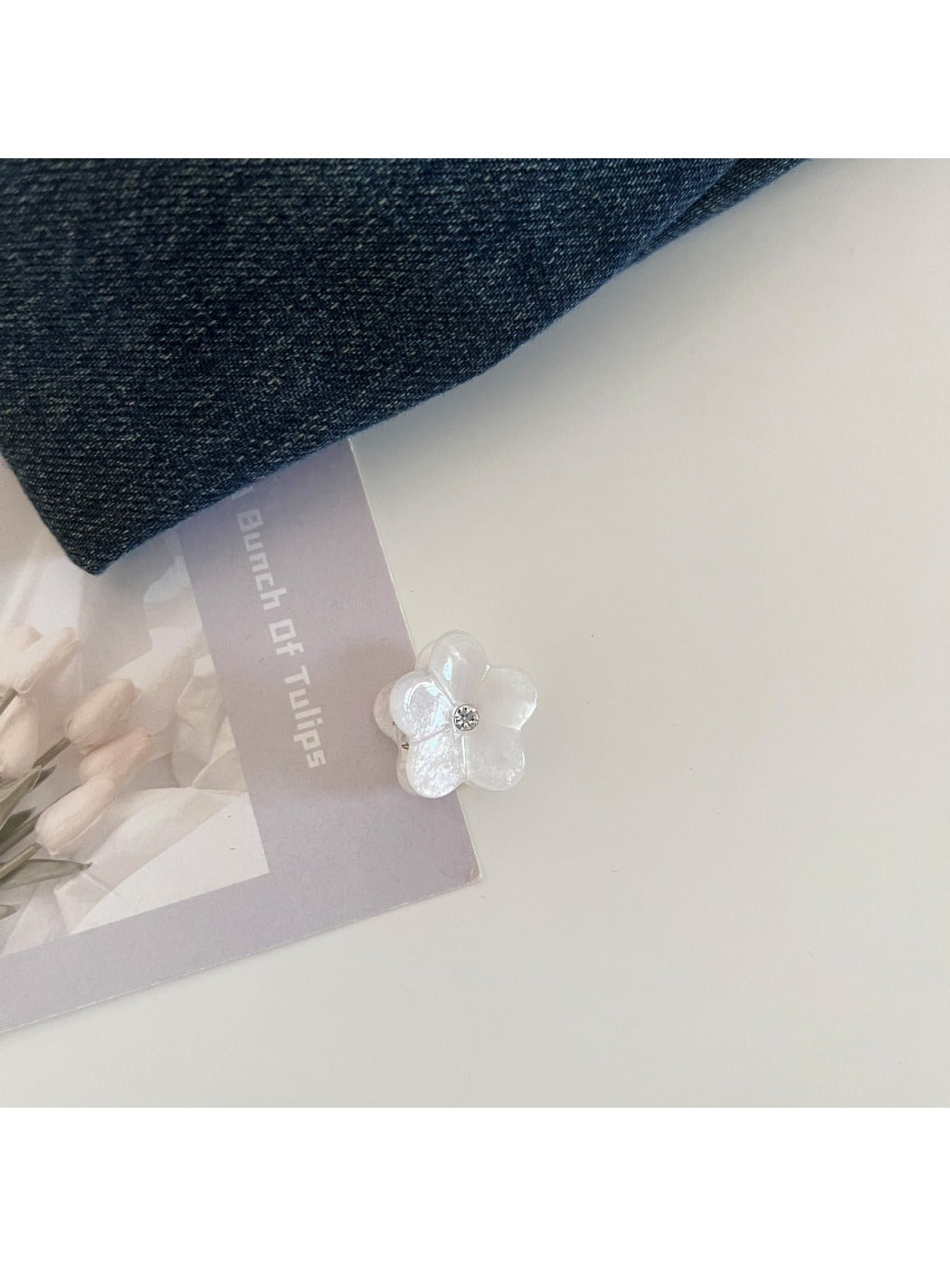Beau - Mini Flower Shaped Hair Claw Clip