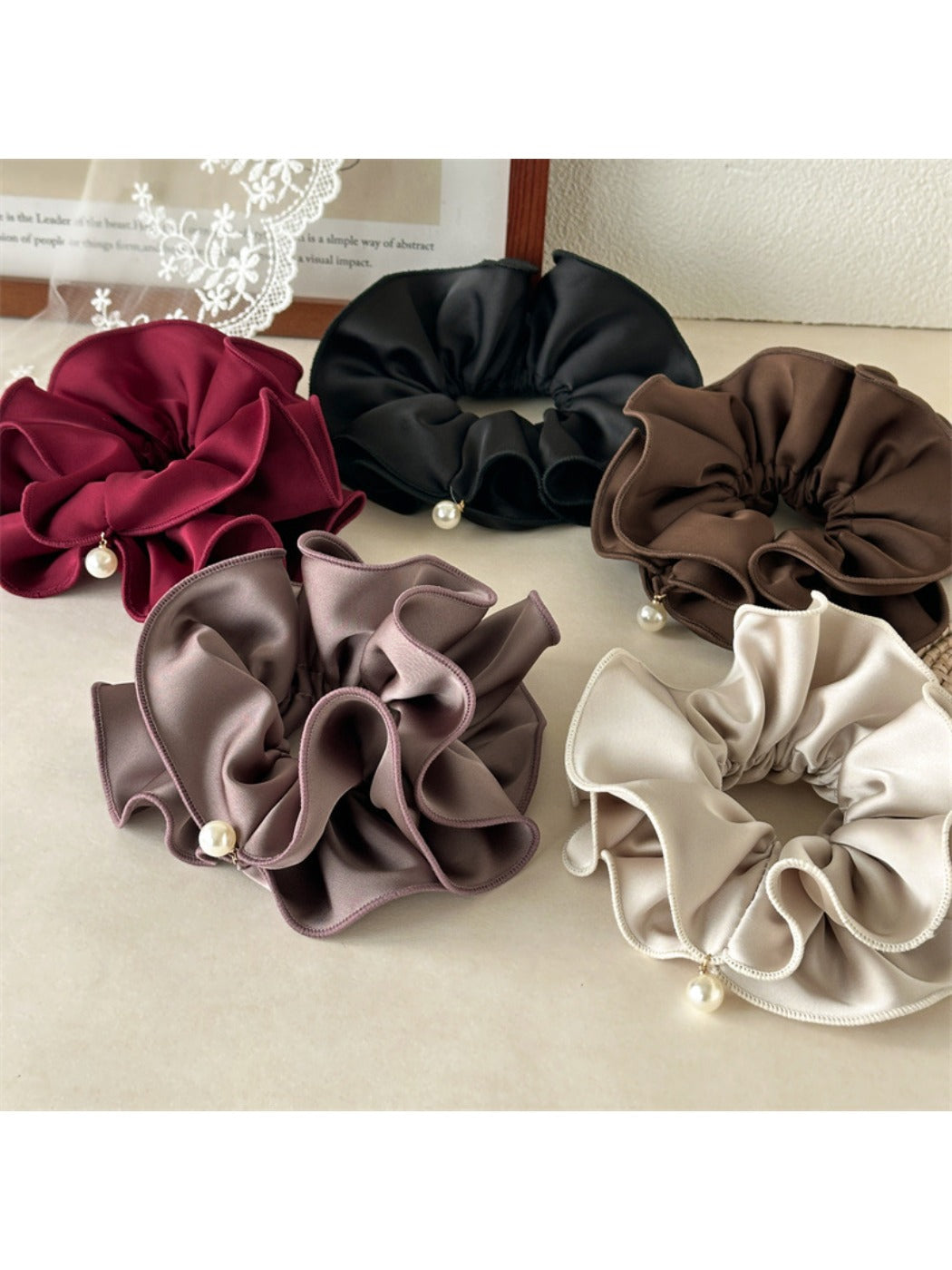 Gifty - Double-Stitched Satin Scrunchie