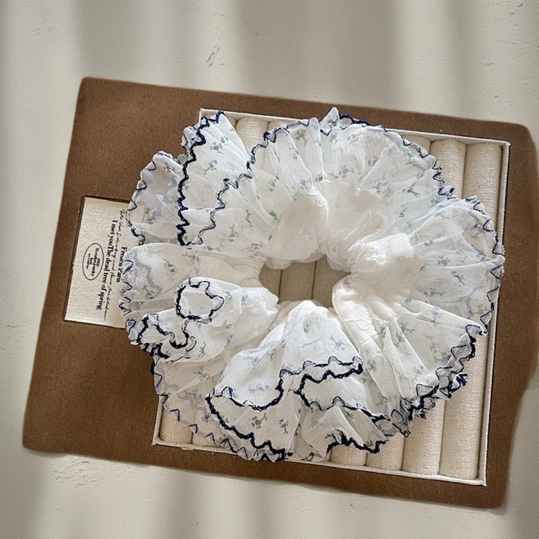 GIFTY - Spring Floral Lace Scrunchie