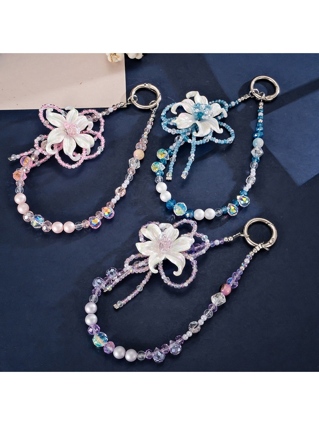 Keypus - Sculpted Iris Flower Beaded Bag Charm Keychain