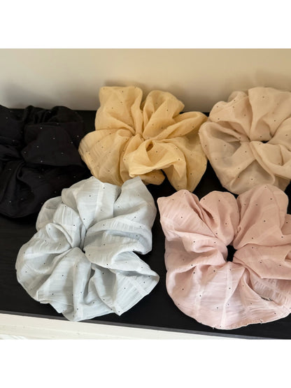 Gifty - Lightweight Polka Dot Fashion Scrunchie