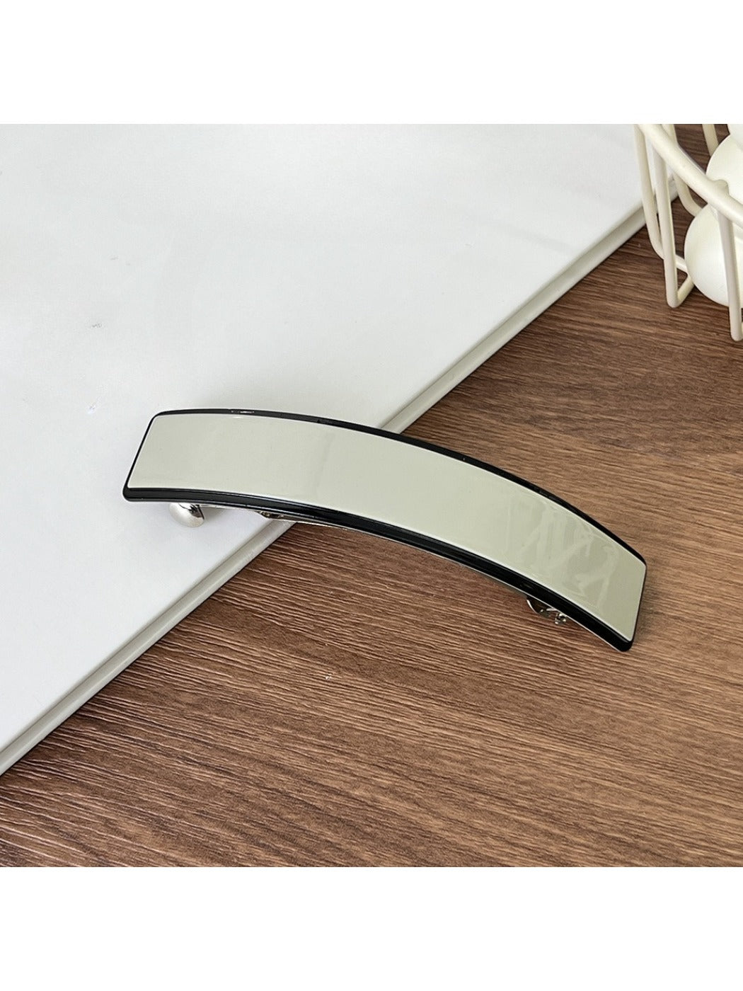 Beau - Simple Curved Acetate Hair Clip