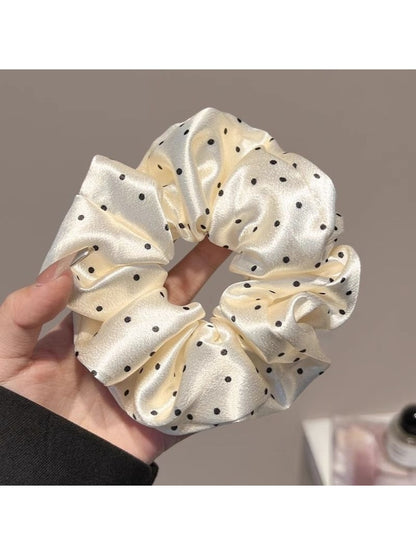 Gifty - Soft Polka-Dotted Satin Scrunchies