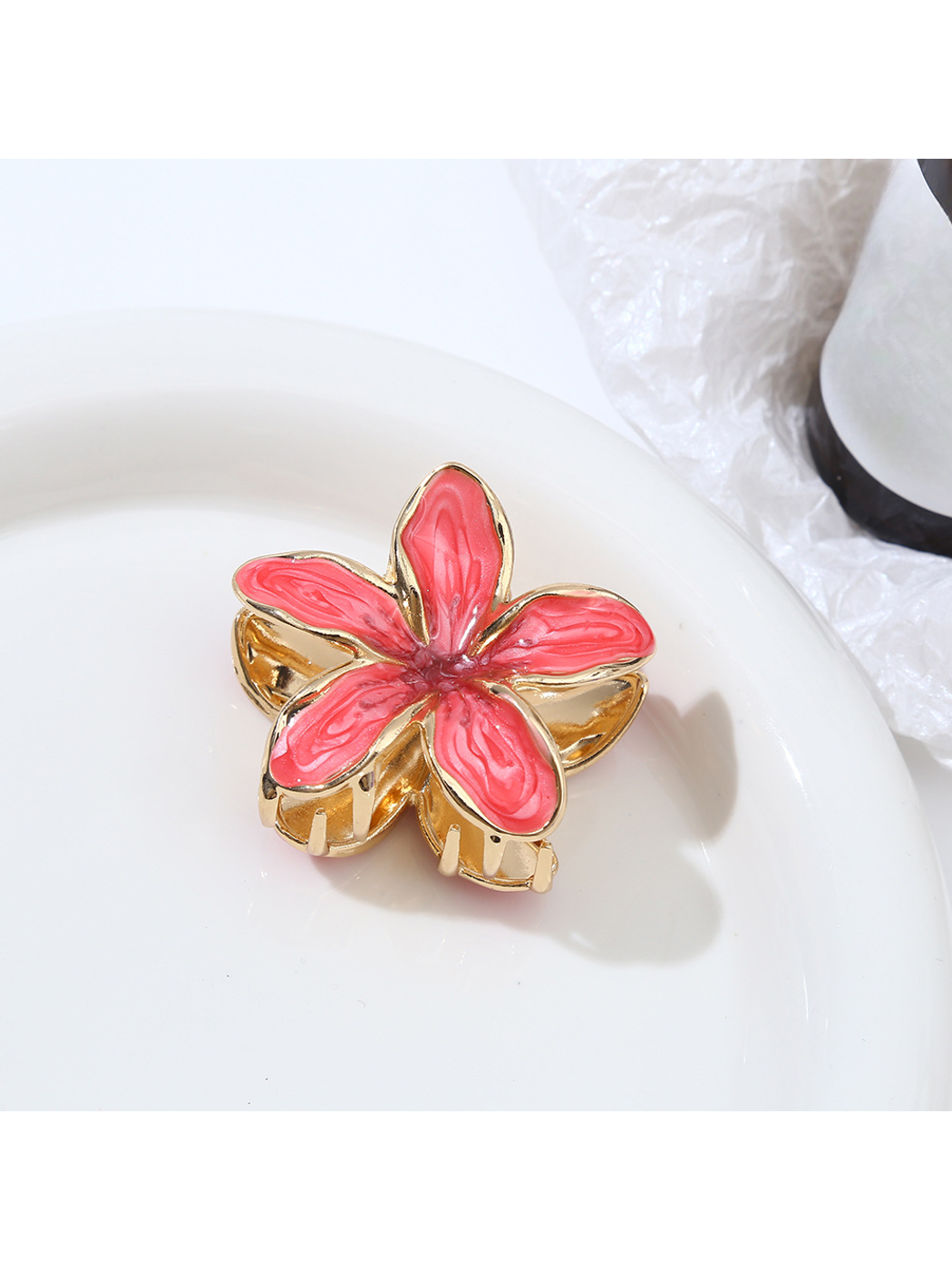 Beau - Flower Petal Alloy Resin Claw Hair Clip