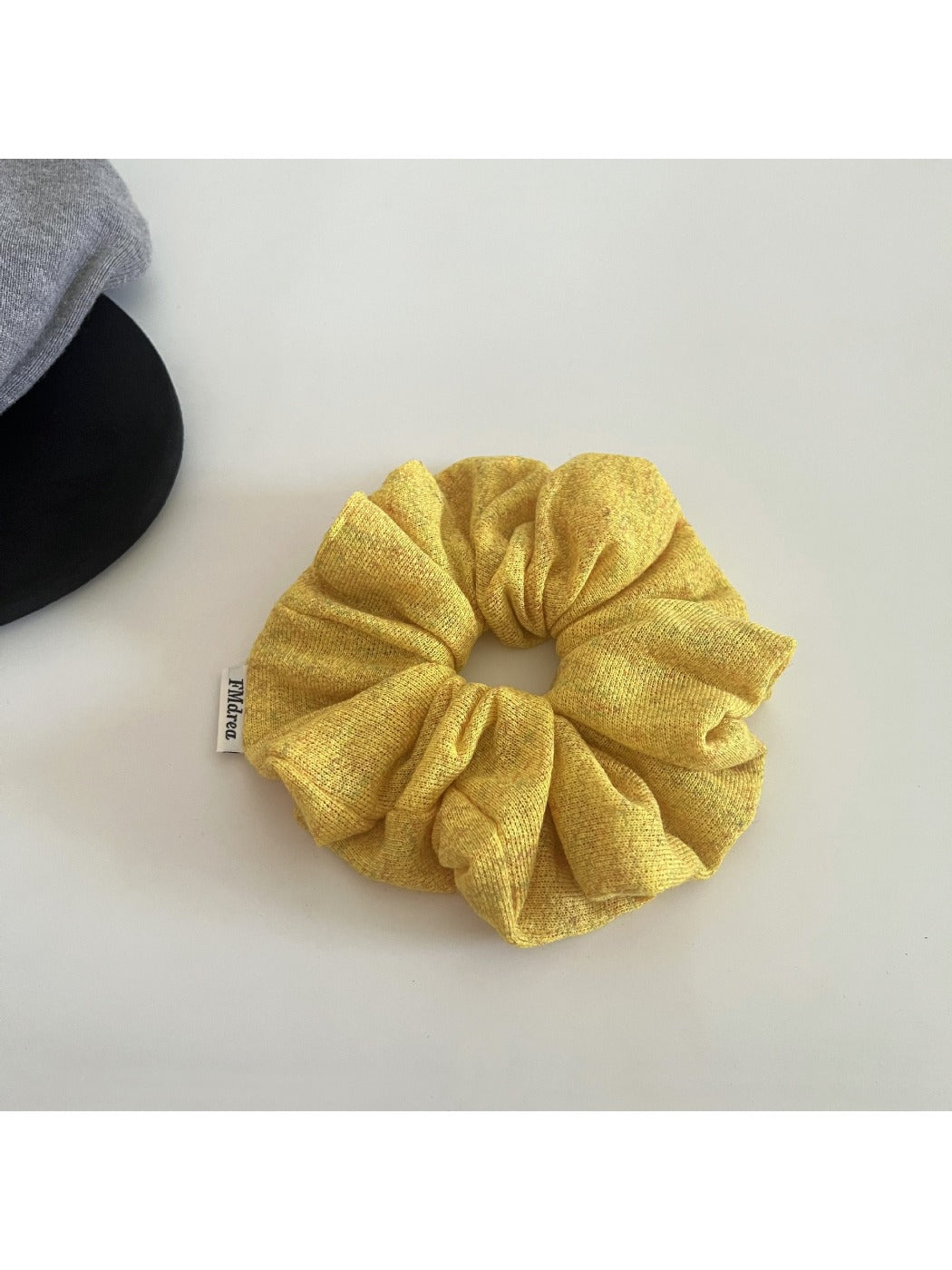 Gifty - Spring Color Knit Scrunchie