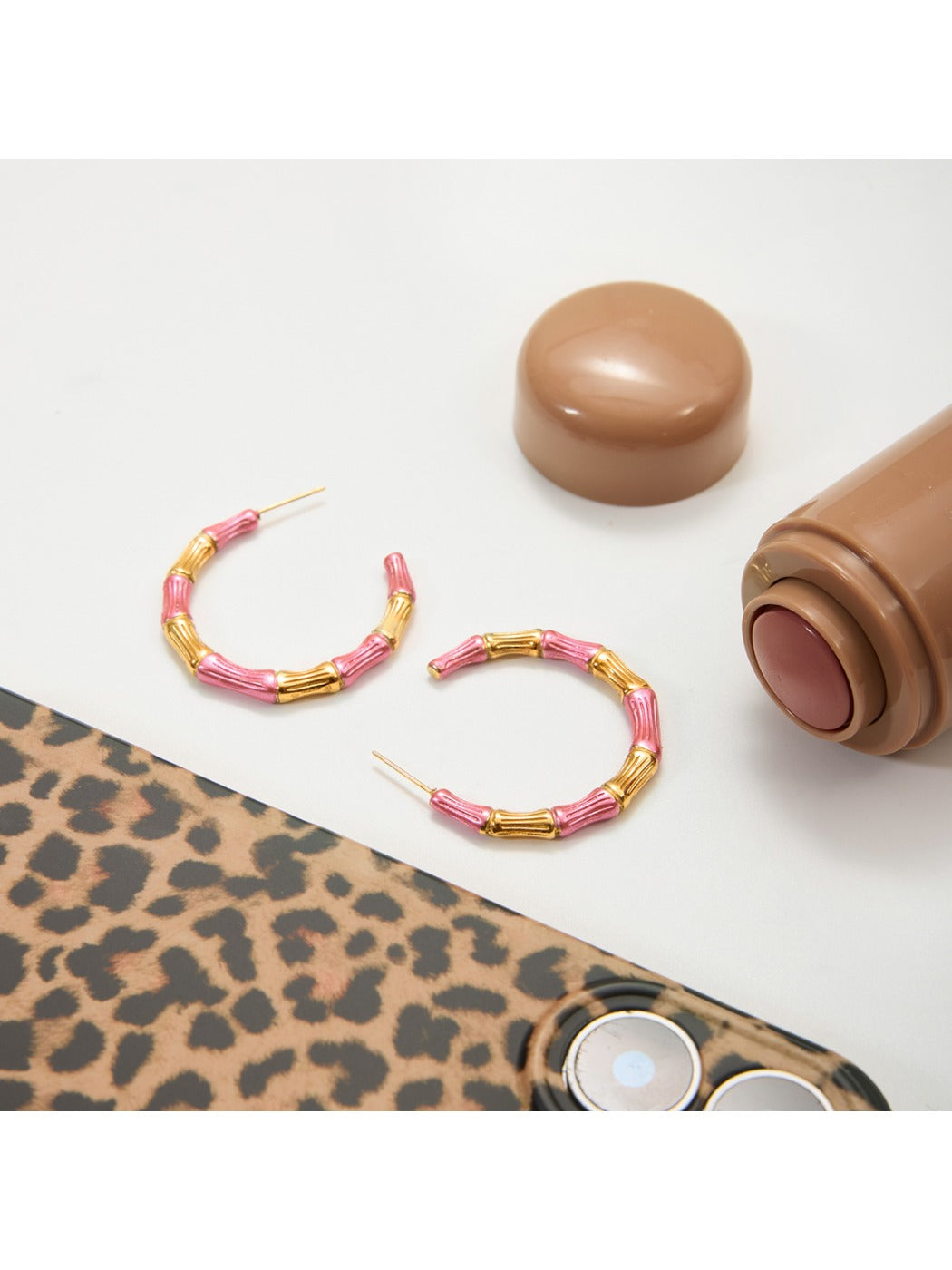 Earedge - Sweet Bicolor C-Hoop Earrings