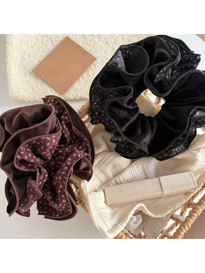 Gifty - Vintage Print Pleated Scrunchie