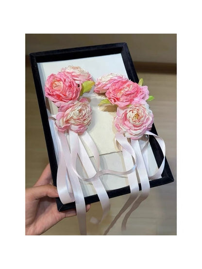 Beau Sweet Lifelike Flower Ribbon Hair Clip with pink and white fabric flowers