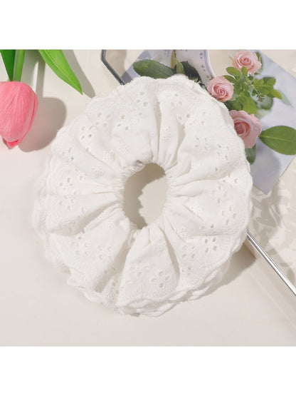 Gifty - Cream Colored Lace Hair Loop