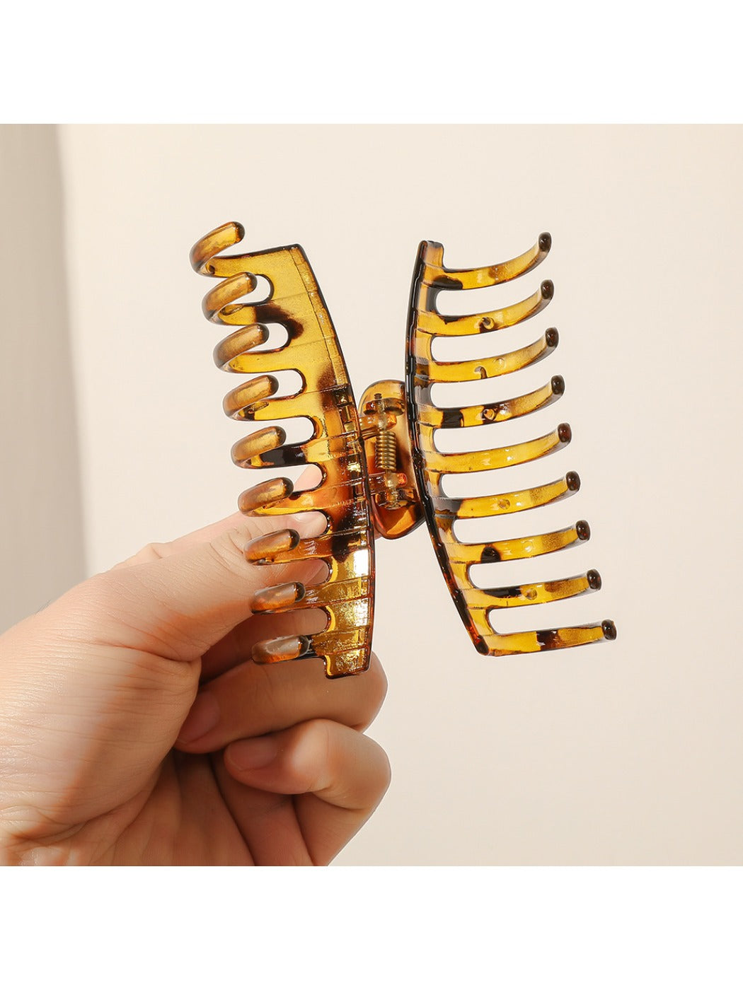 Beau - French Minimalist Elegant Claw Clip