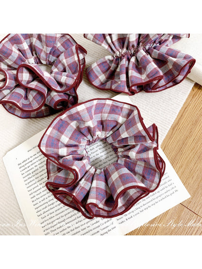 Gifty - Gingham Scrunchie Hair Ties