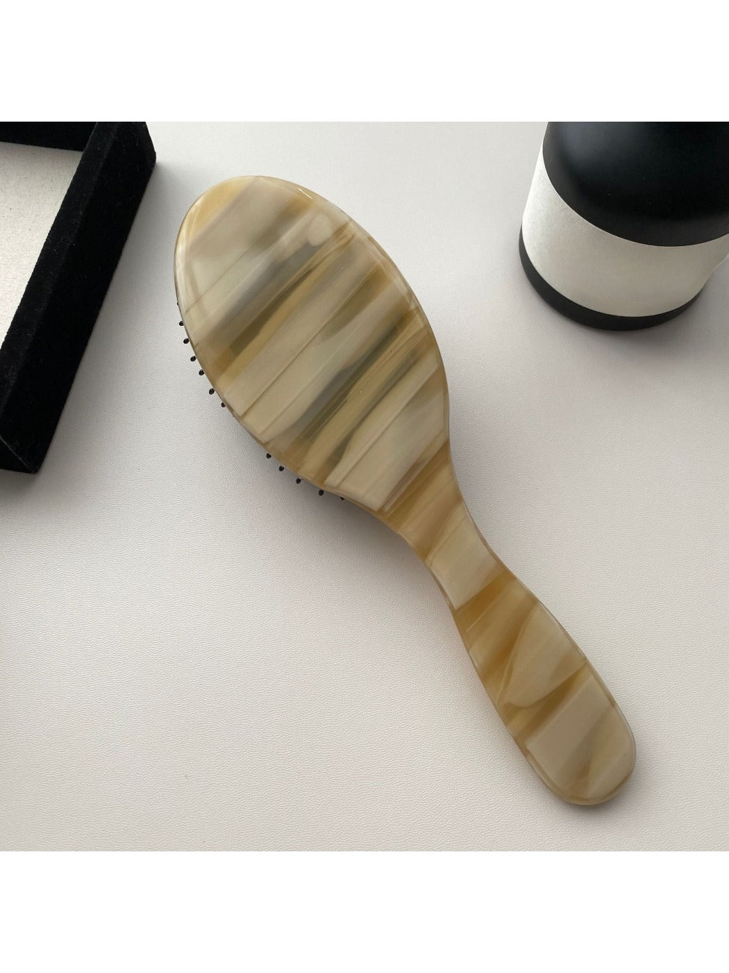 Camerow - Vintage Cushioned Massage Brush