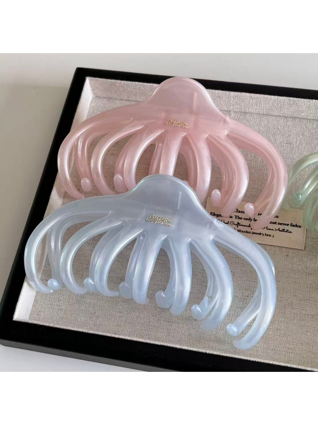 Beau - Plastic Alloy Sweet Style Claw Hair Clip