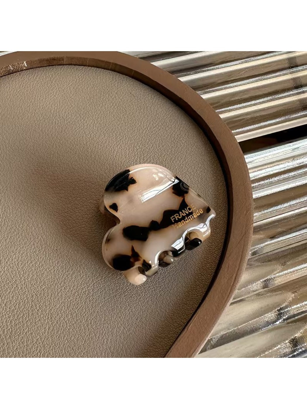 Beau - Minimalist Heart Shaped Acetate Hair Clip