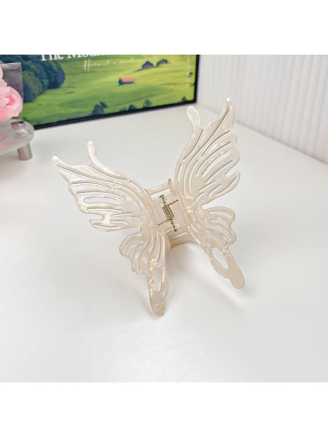 Beau - Minimalist Iridescent Hair Clip
