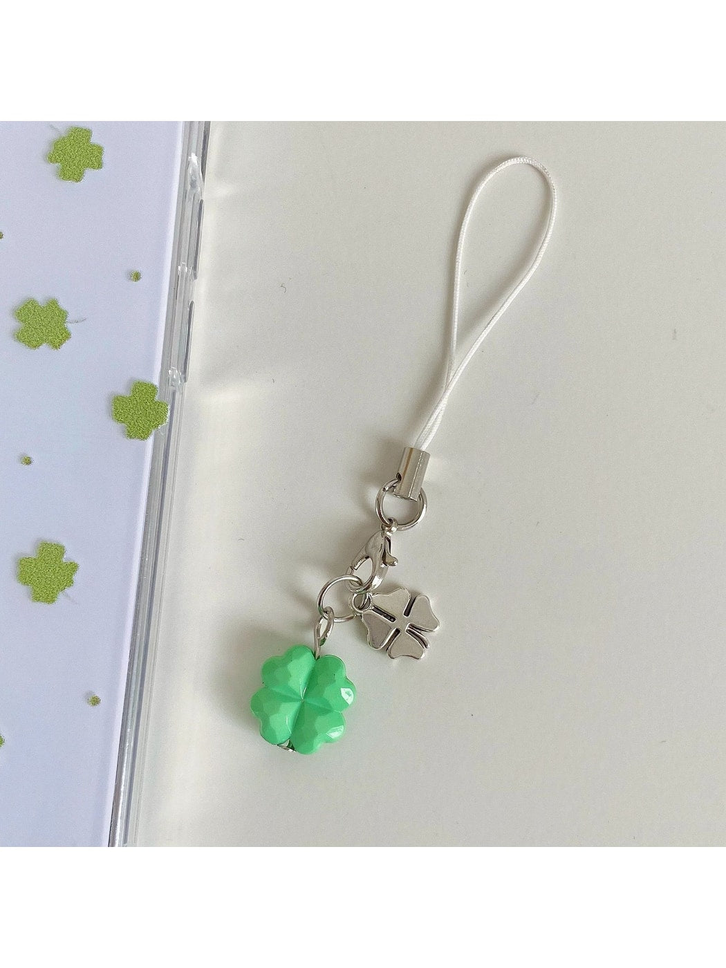 Keypus - Beaded Four Leaf Clover Alloy Keychain
