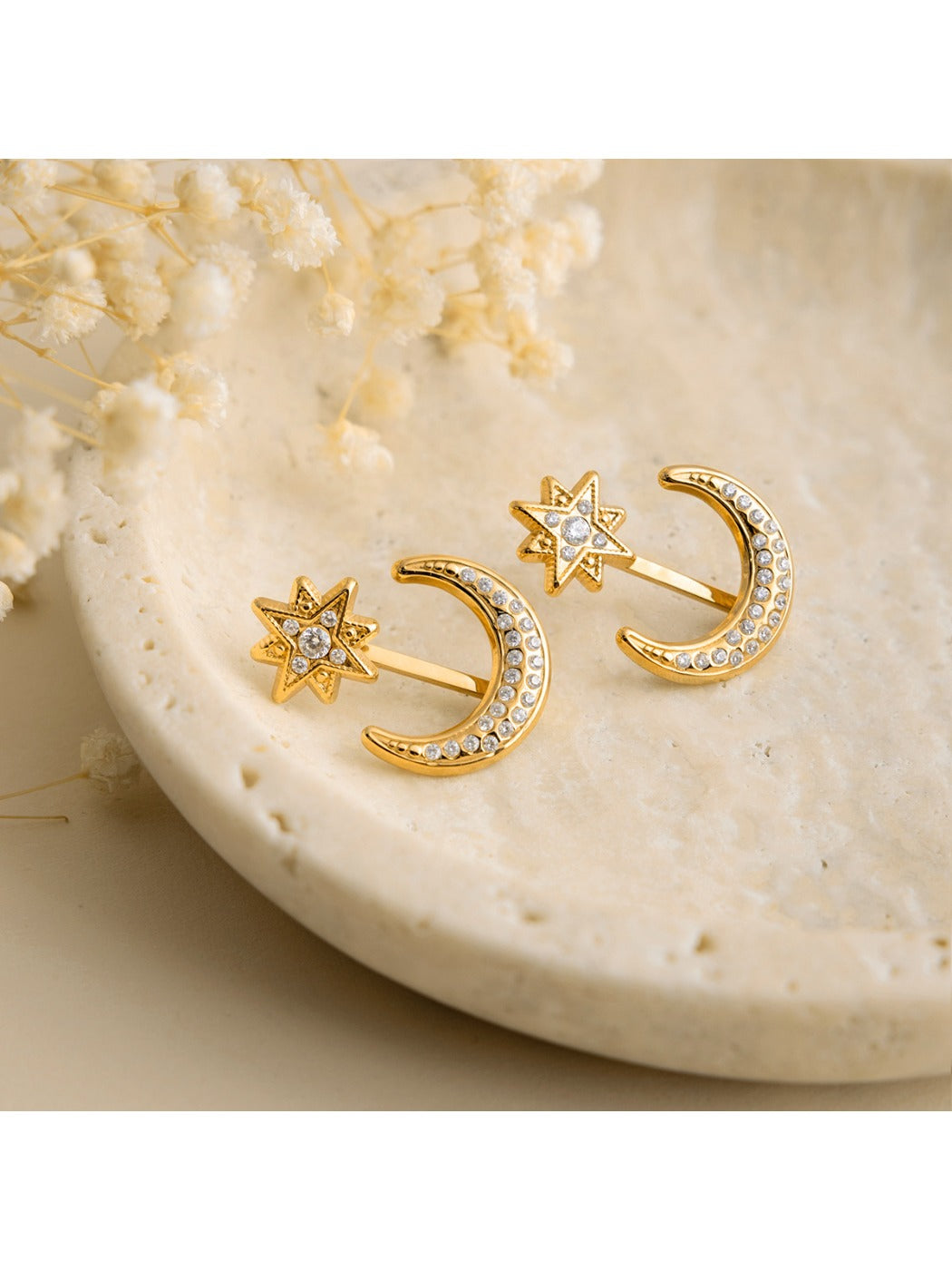 Earedge - Minimalist Star And Moon Earrings