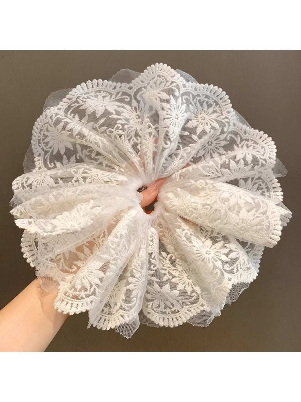 Gifty - Elegant Floral Embroidery Scrunchie