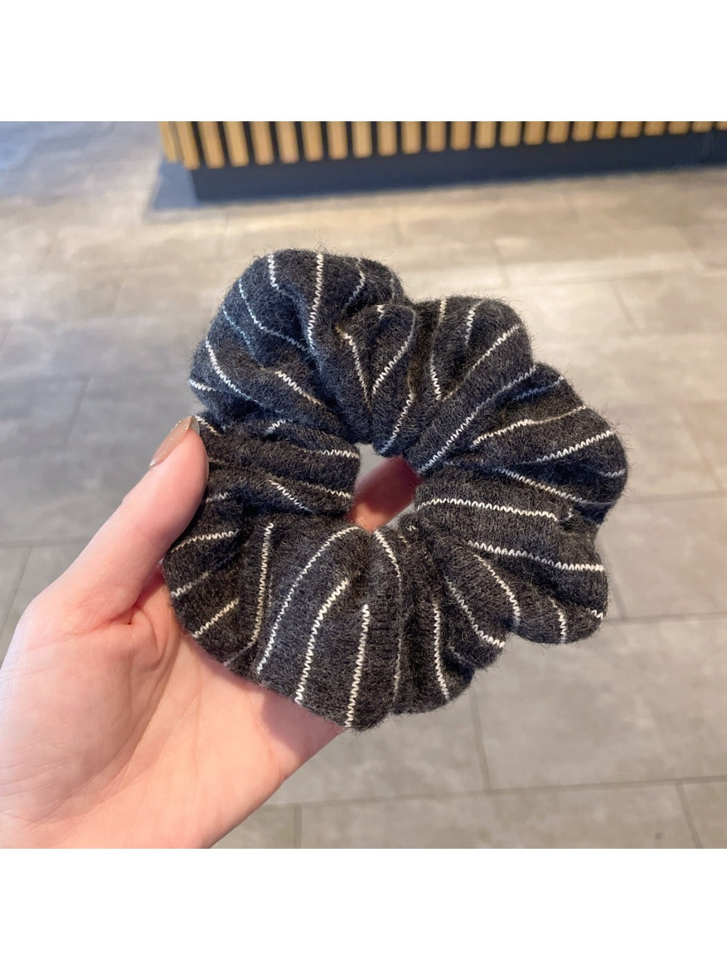 Gifty - Color Blocked Twill Scrunchie